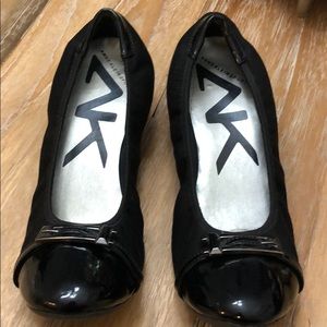 Ann Klein size 9 black loafers